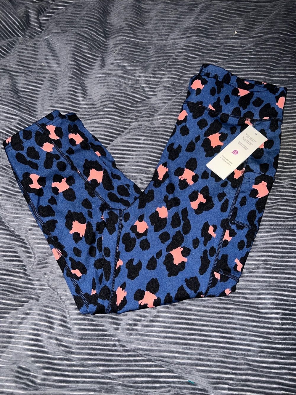 POP Fit blue Leggings with Pink and Black Leopard Print new with tag size L
